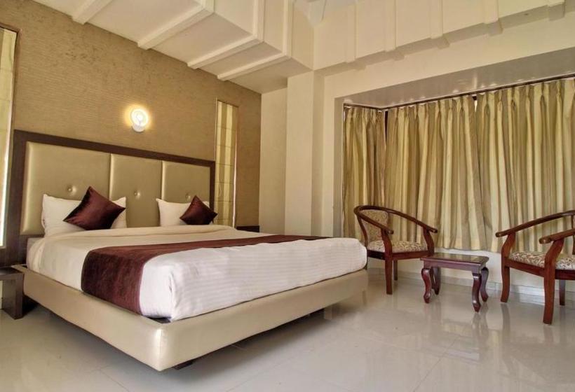 Отель Park Castle