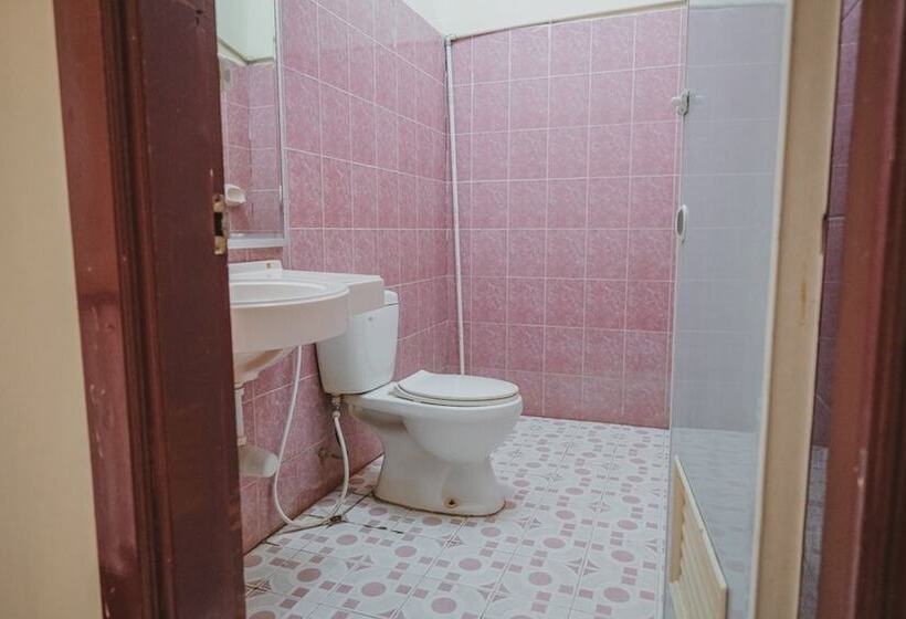 호텔 Reddoorz Near Transmart Jambi