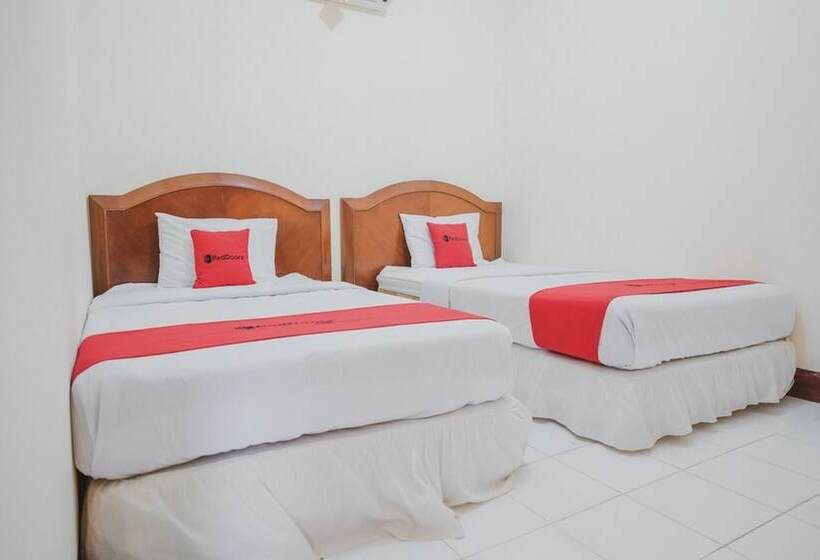 호텔 Reddoorz Near Transmart Jambi