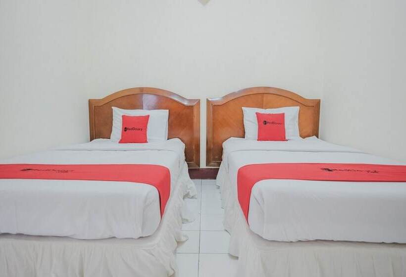 호텔 Reddoorz Near Transmart Jambi