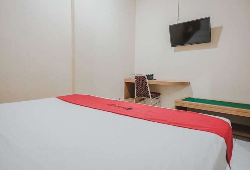 호텔 Reddoorz Near Transmart Jambi
