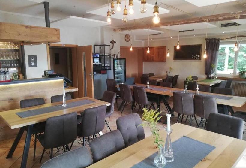 בית מלון כפרי Waldgasthaus