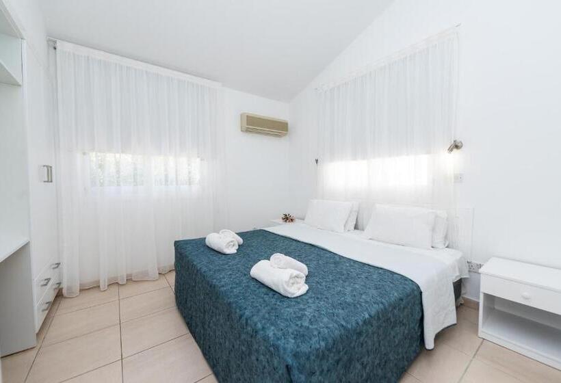 پانسیون Fig Tree Z Holiday Resort