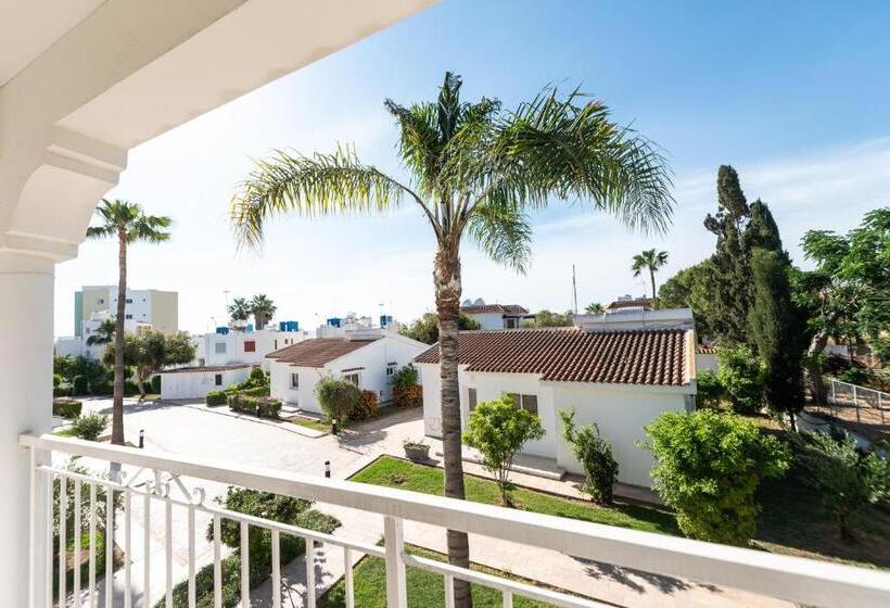 بنسيون Fig Tree Z Holiday Resort