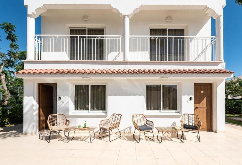 پانسیون Fig Tree Z Holiday Resort