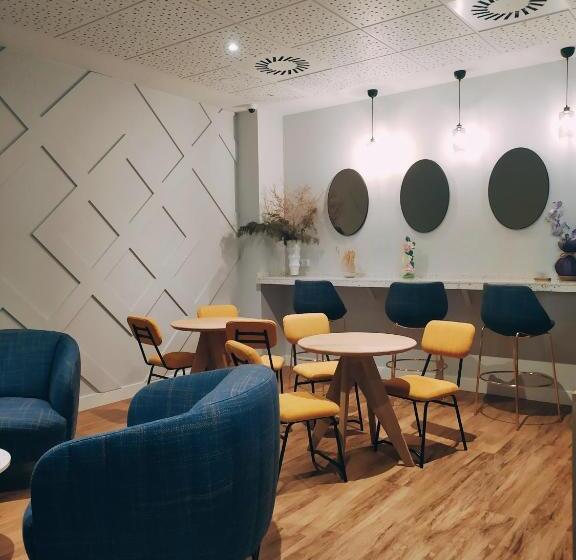 ペンション Habital Suites