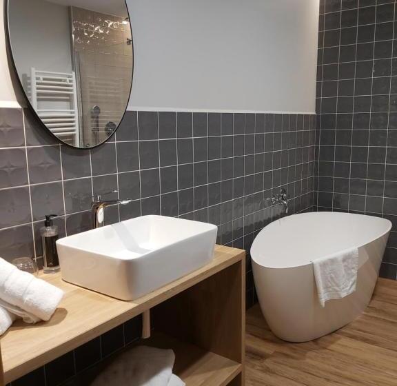 ペンション Habital Suites