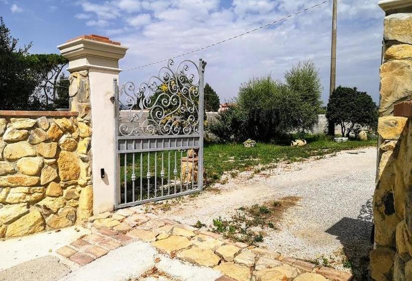 פנסיון La California