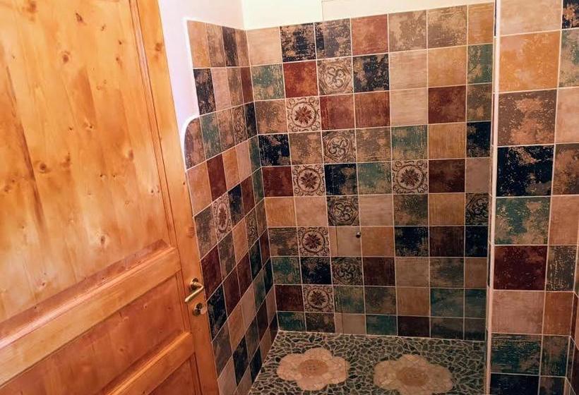 פנסיון La California