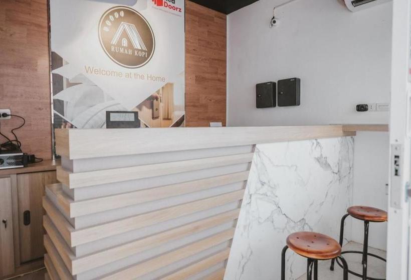 Пансион Reddoorz Plus Syariah Near Universitas Lampung