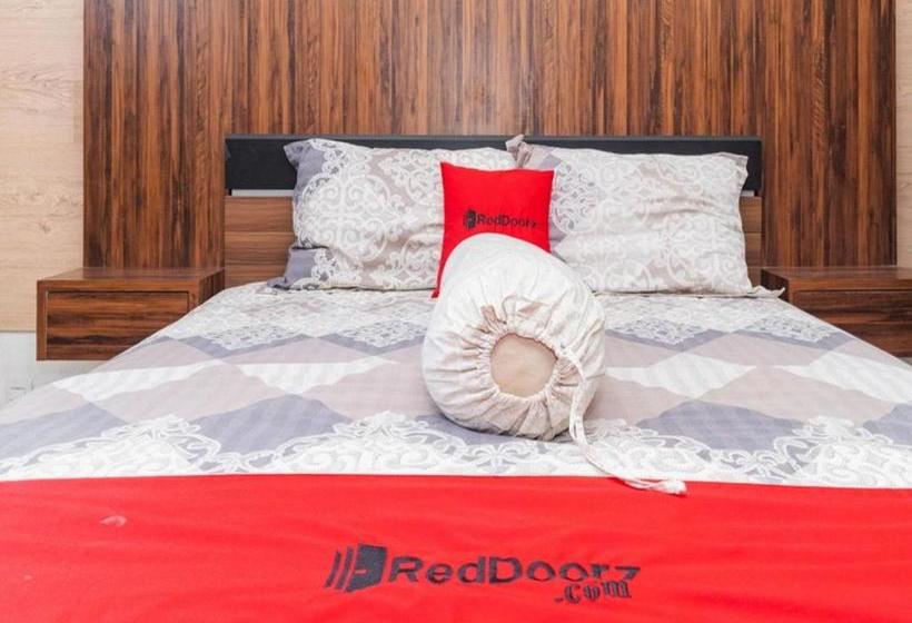 ペンション Yayah Residence Ii Syariah Redpartner