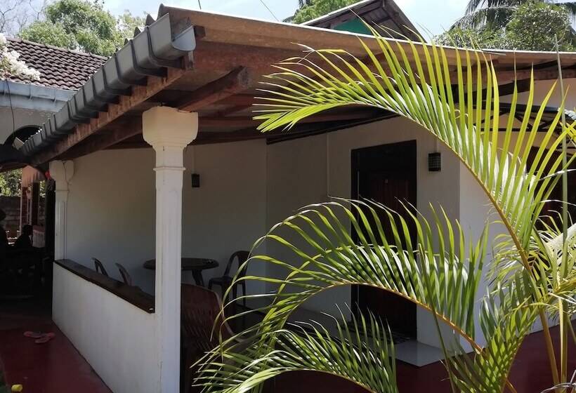 Общежитие Nest Rest Inn