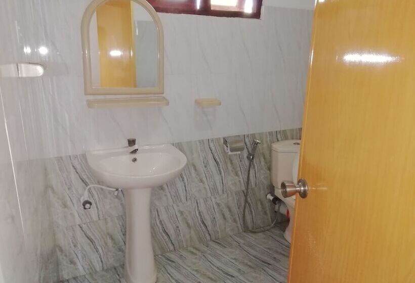 Общежитие Nest Rest Inn