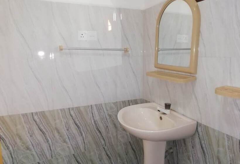 Общежитие Nest Rest Inn