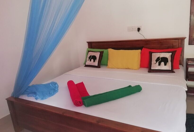 Общежитие Nest Rest Inn