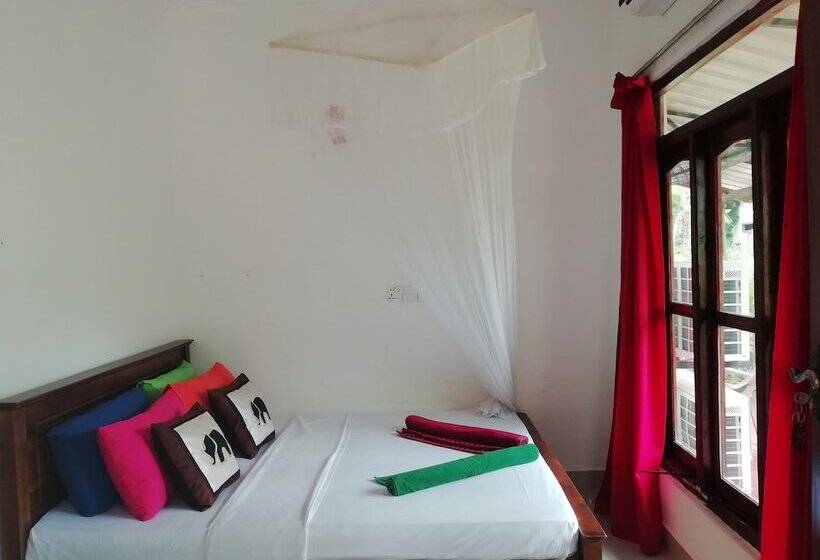 Общежитие Nest Rest Inn