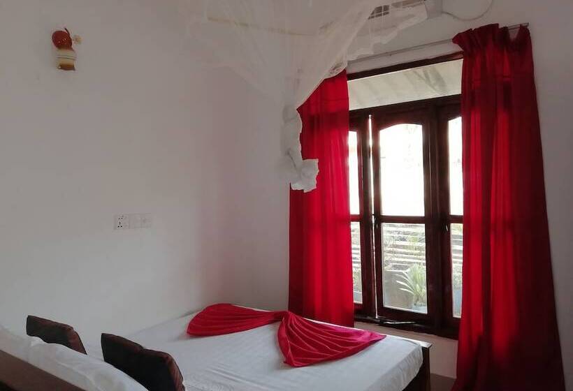 Общежитие Nest Rest Inn