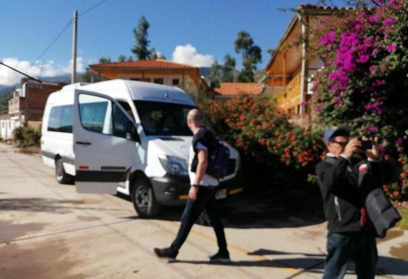 تختخواب و صبحانه Shumak Alpamayo Hostal Huaraz