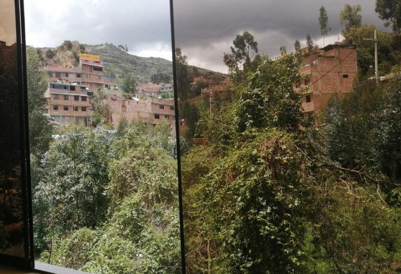 تختخواب و صبحانه Shumak Alpamayo Hostal Huaraz