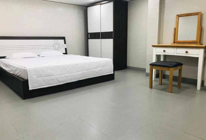 هتل کپسول Bamboo Hostel