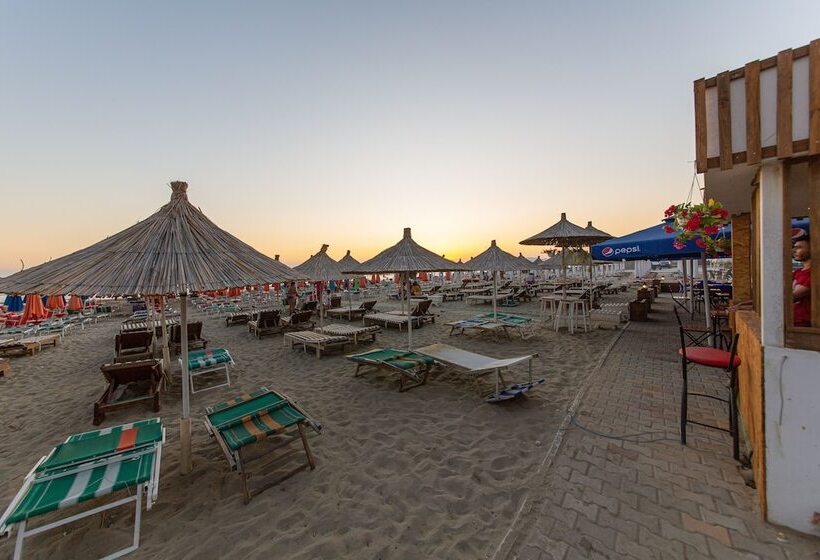 בית מלון כפרי Esal