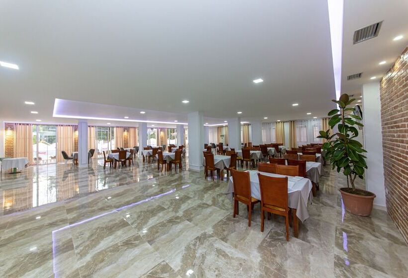 בית מלון כפרי Esal