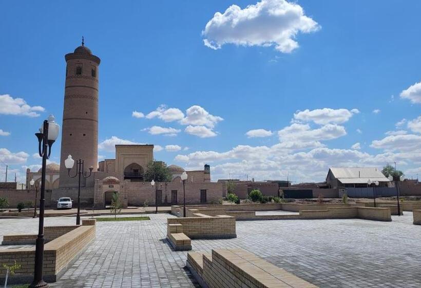 Madrasah Polvon Qori Boutique Hotel Xix Century