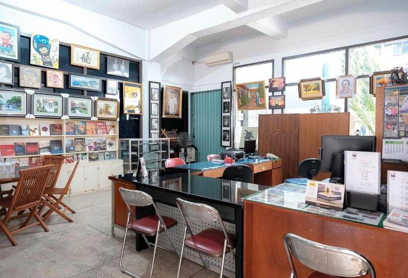 호텔 Reddoorz @ Cempaka Putih Jambi