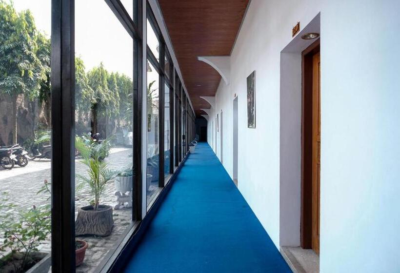 فندق Reddoorz @ Cempaka Putih Jambi