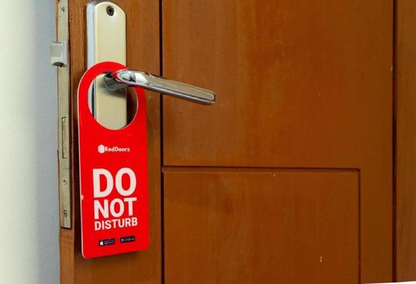 酒店 Reddoorz Near Cbd Ciledug