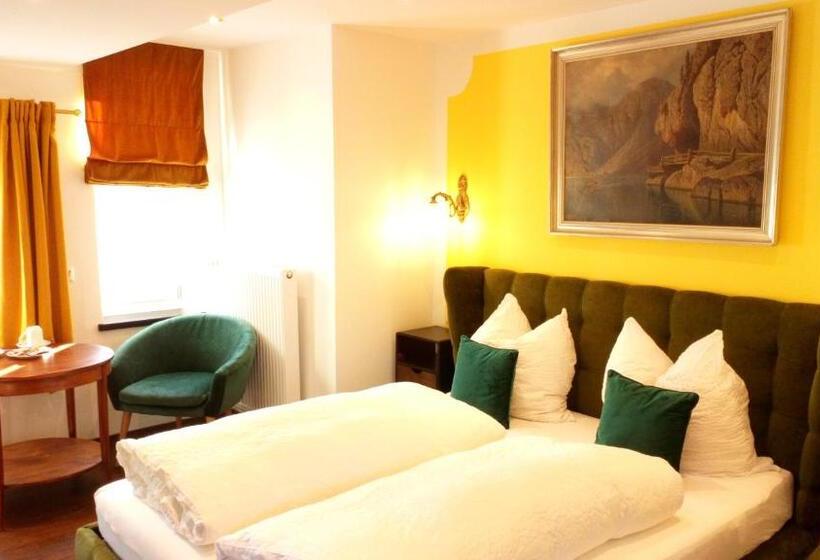 Пансион Die Schlafende Goass   Pub Und Gästehaus