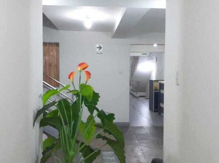 بنسيون El Palacio