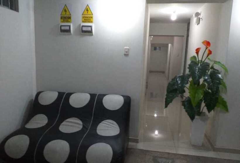 بنسيون El Palacio