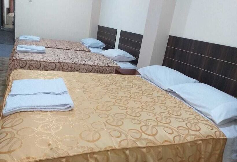 بنسيون El Palacio