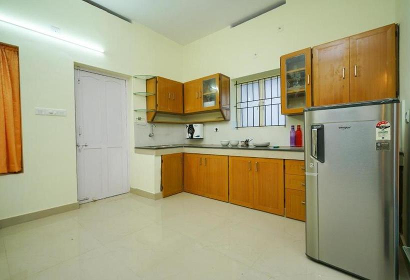 ペンション Oyo Home 26184 Elegant Stay Near Kovalam Junction