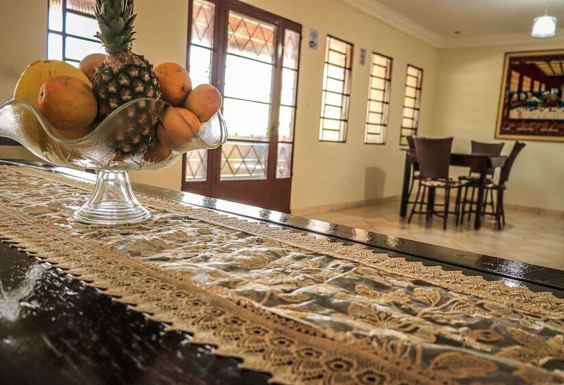 بنسيون Pousada Casa Grande