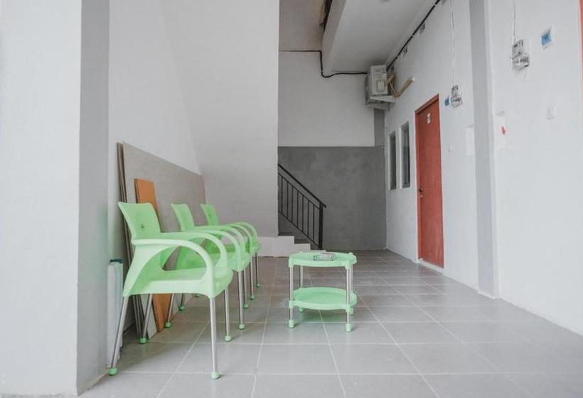 펜션 Reddoorz Near Gatot Subroto Lampung 2