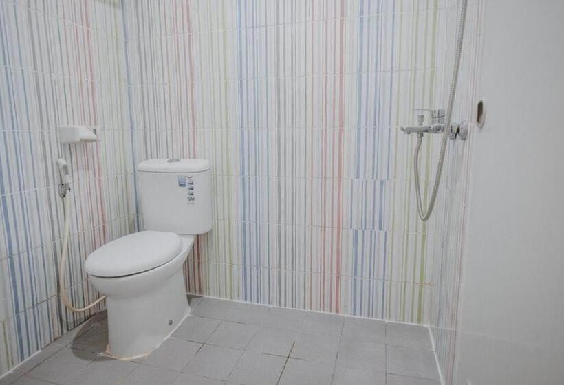 펜션 Reddoorz Near Gatot Subroto Lampung 2