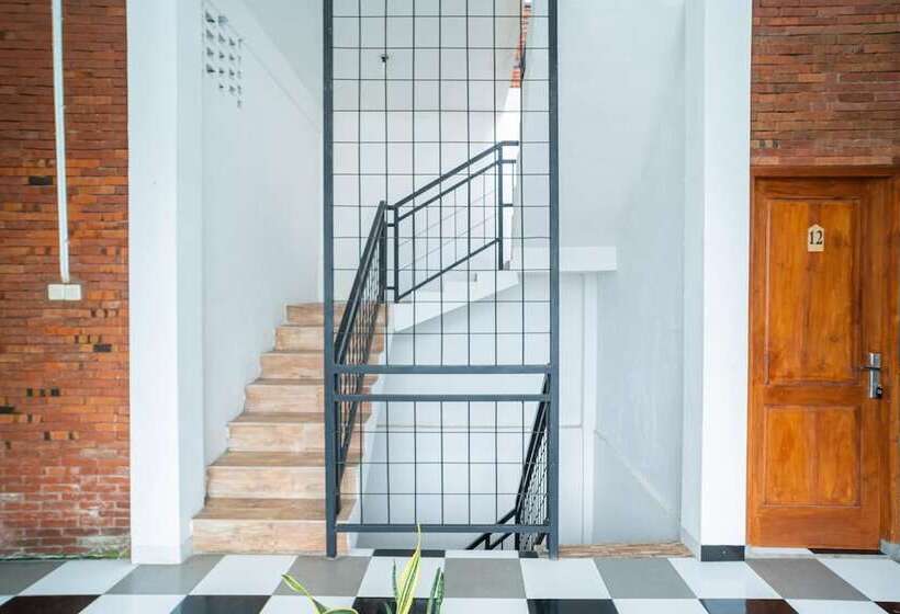 膳宿费 Reddoorz Syariah @ Selomangleng Kediri