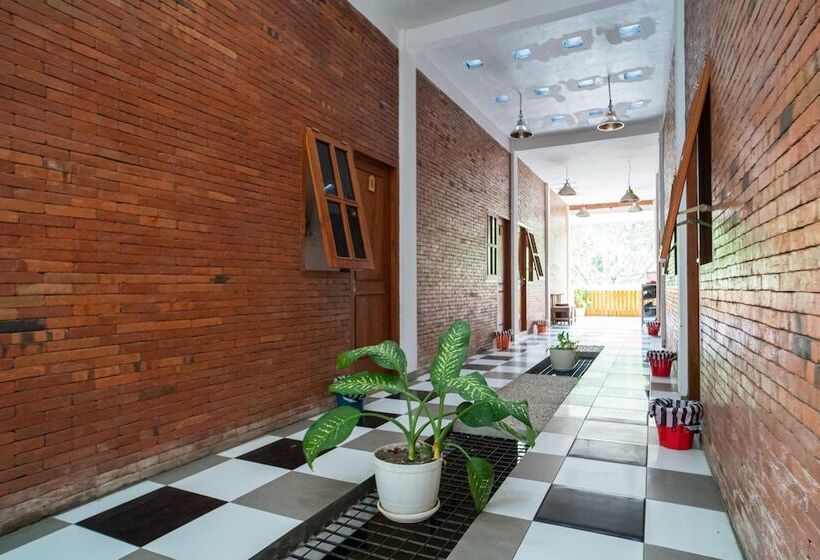 膳宿费 Reddoorz Syariah @ Selomangleng Kediri