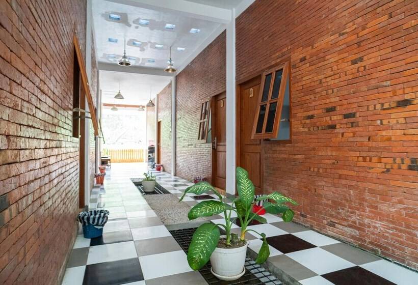 膳宿费 Reddoorz Syariah @ Selomangleng Kediri