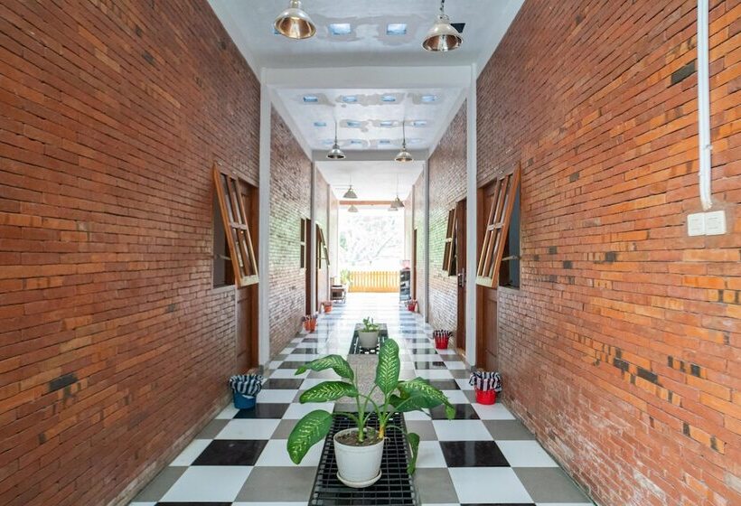 膳宿费 Reddoorz Syariah @ Selomangleng Kediri