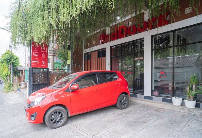 膳宿费 Reddoorz Syariah @ Selomangleng Kediri