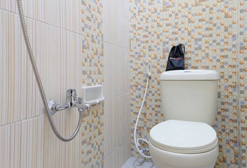 膳宿费 Reddoorz Syariah @ Selomangleng Kediri