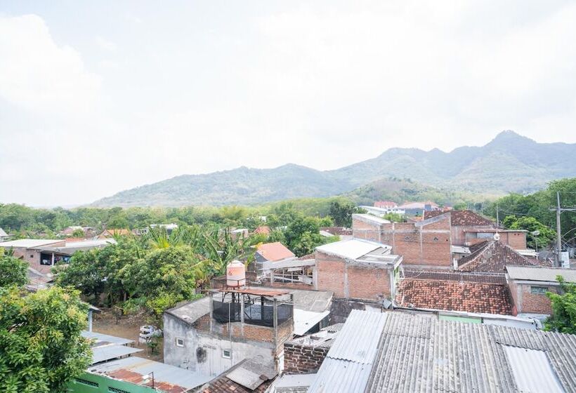 膳宿费 Reddoorz Syariah @ Selomangleng Kediri