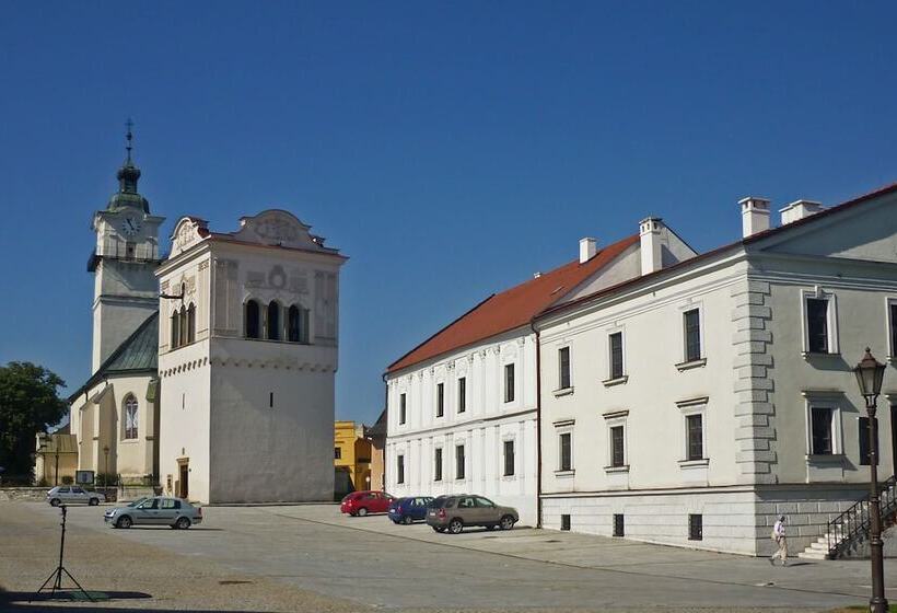 膳宿费 Restart House