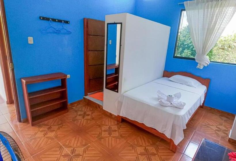 بنسيون Shoffi S House Backpackers