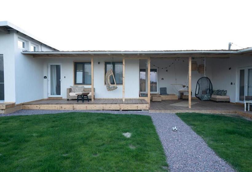 민박 The Pines   Experiment Favelas