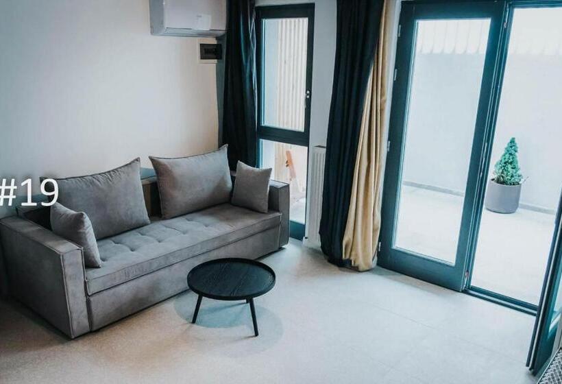 민박 The Pines   Experiment Favelas