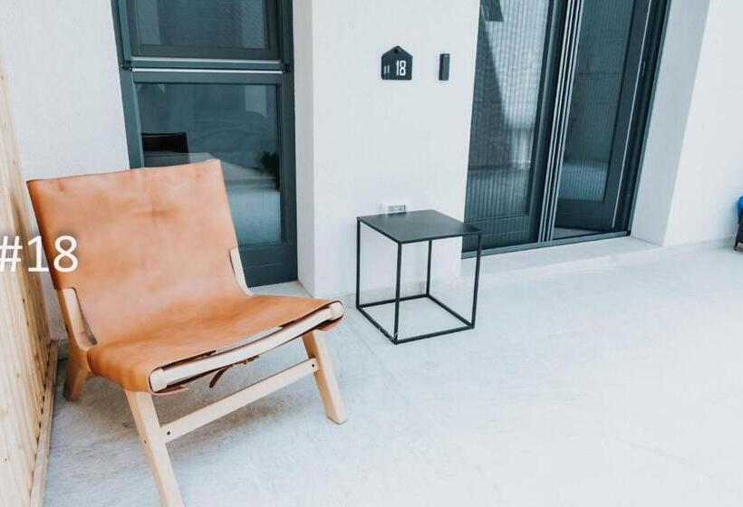 민박 The Pines   Experiment Favelas